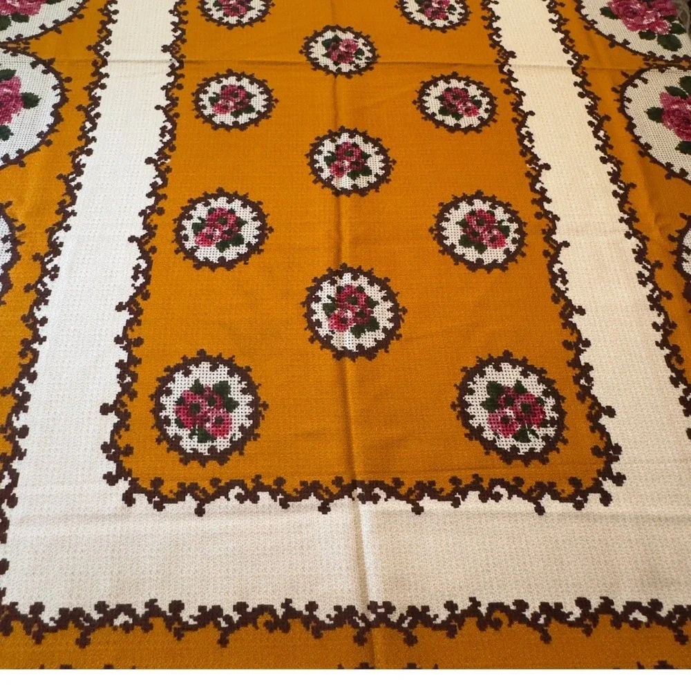Vtg 70's Confstyl Viscose Tablecloth Mustard Yellow Rose Floral Medallion 53x69